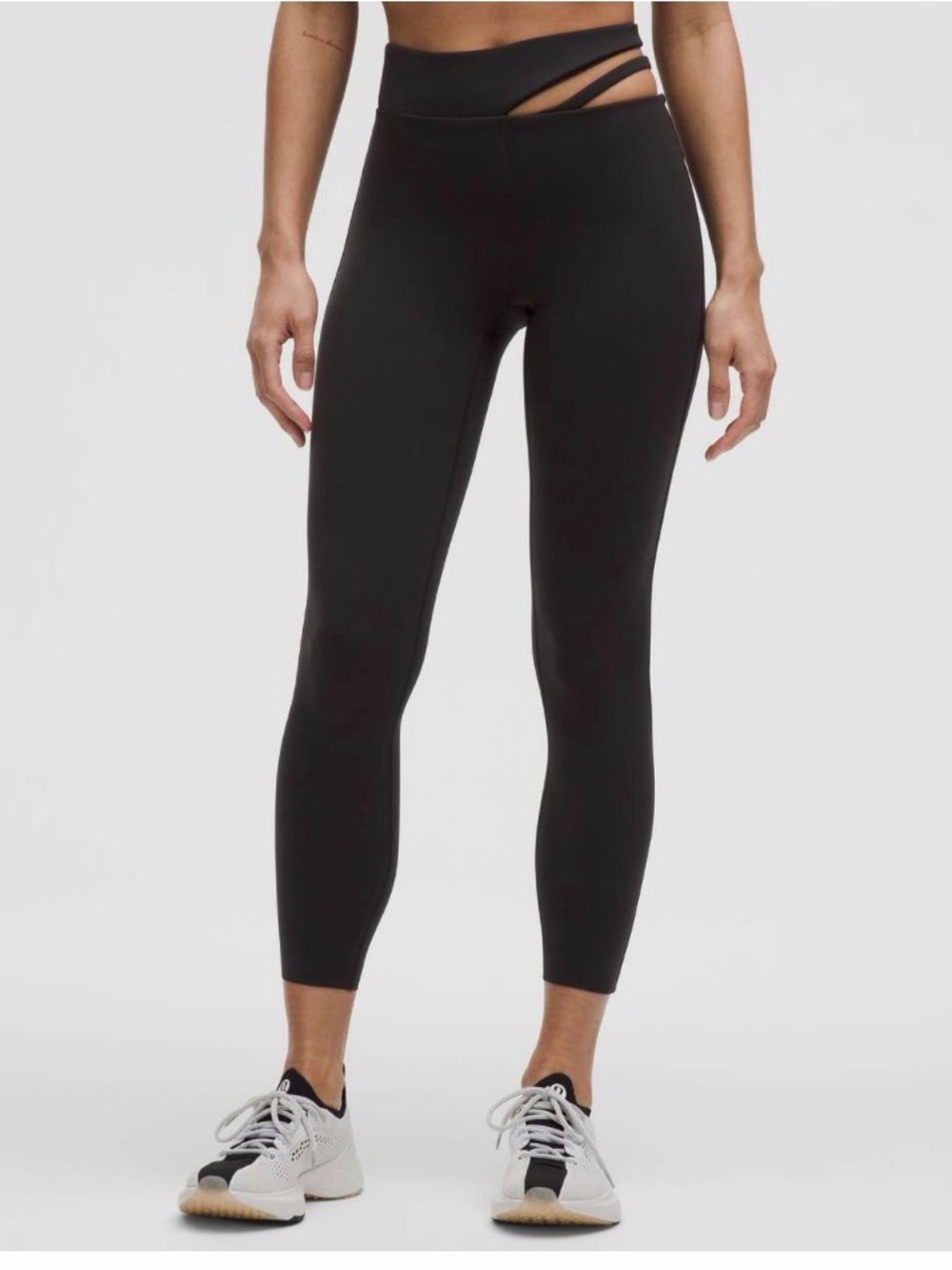 lululemon Cut-Out Waist HR Train Tight 25”